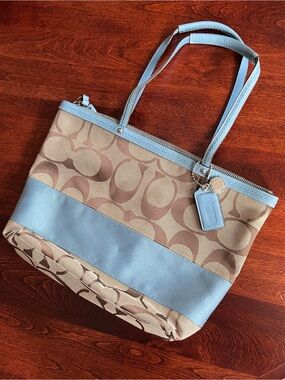 Coach Tote